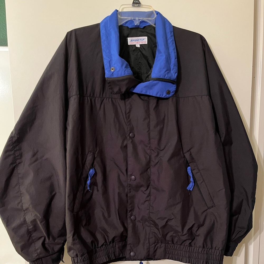 Men’s windbreaker size Large